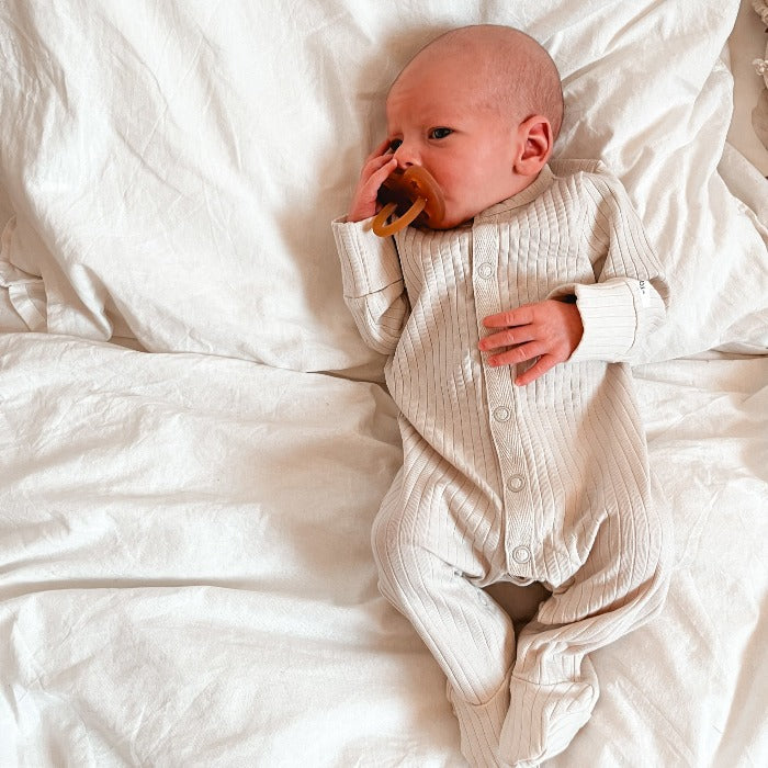 HEVEA Newborn Dummy | For Breastfed Babies 0-3m SYMMETRICAL - Natural