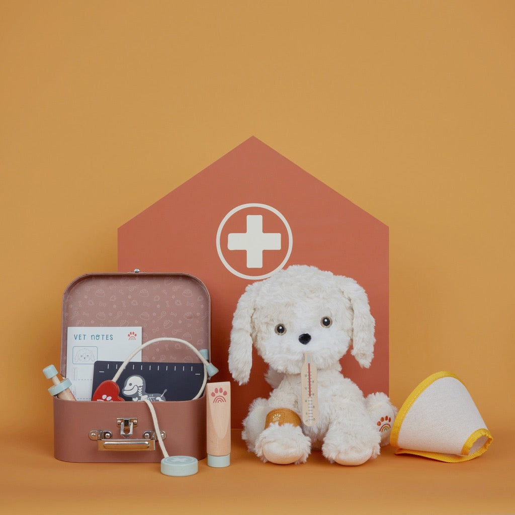 Olli Ella | Dinkum Dogs | TWooden and fabric oy Vet Set