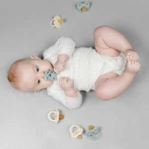 Hevea 3-36 months Round Teat Natural Rubber Plastic Free Dummy in a Gorgeous Grey Colour