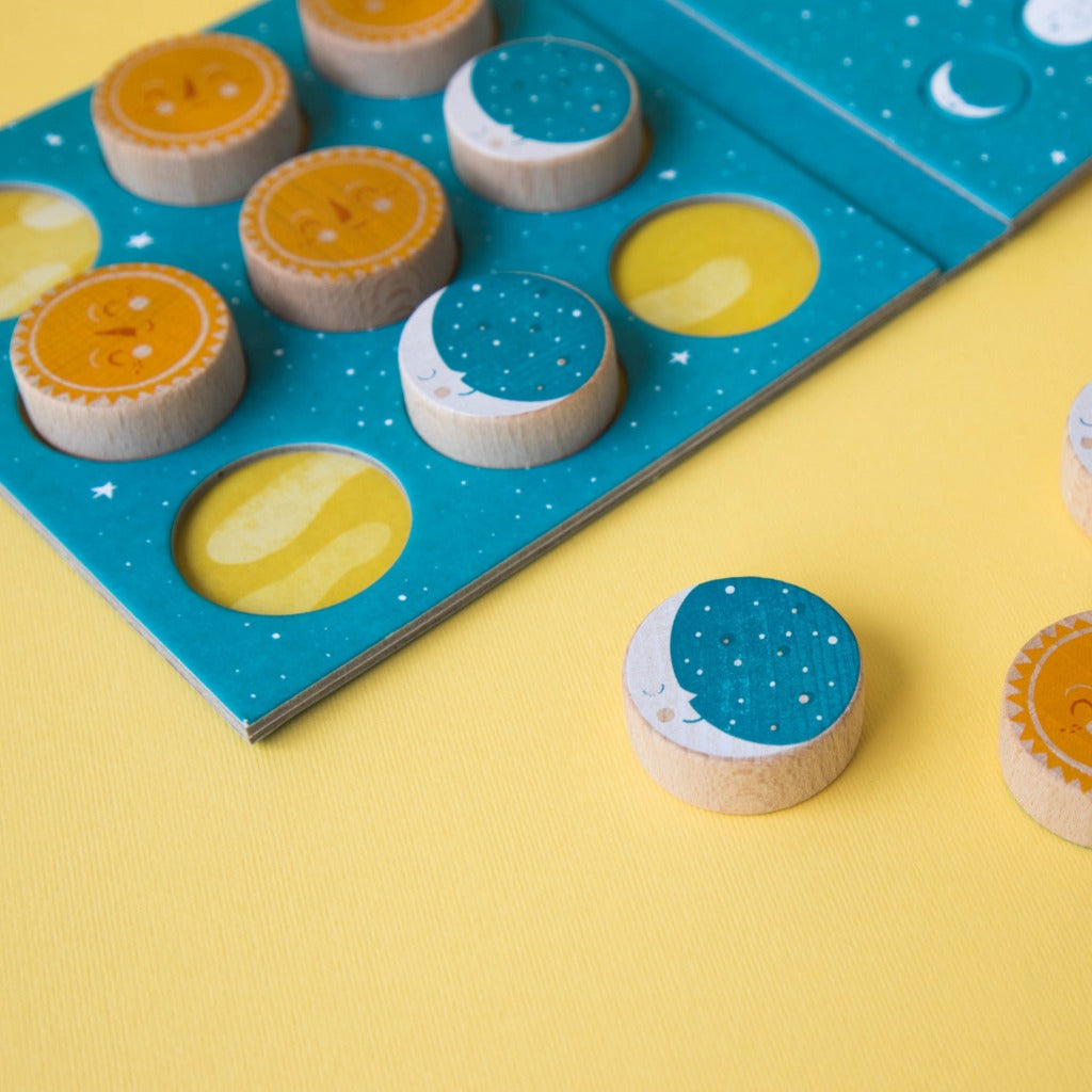 Londji -Tic Tac Toe - Noughts & Crosses Sun & Moon - Eco Friendly & Sustainable 